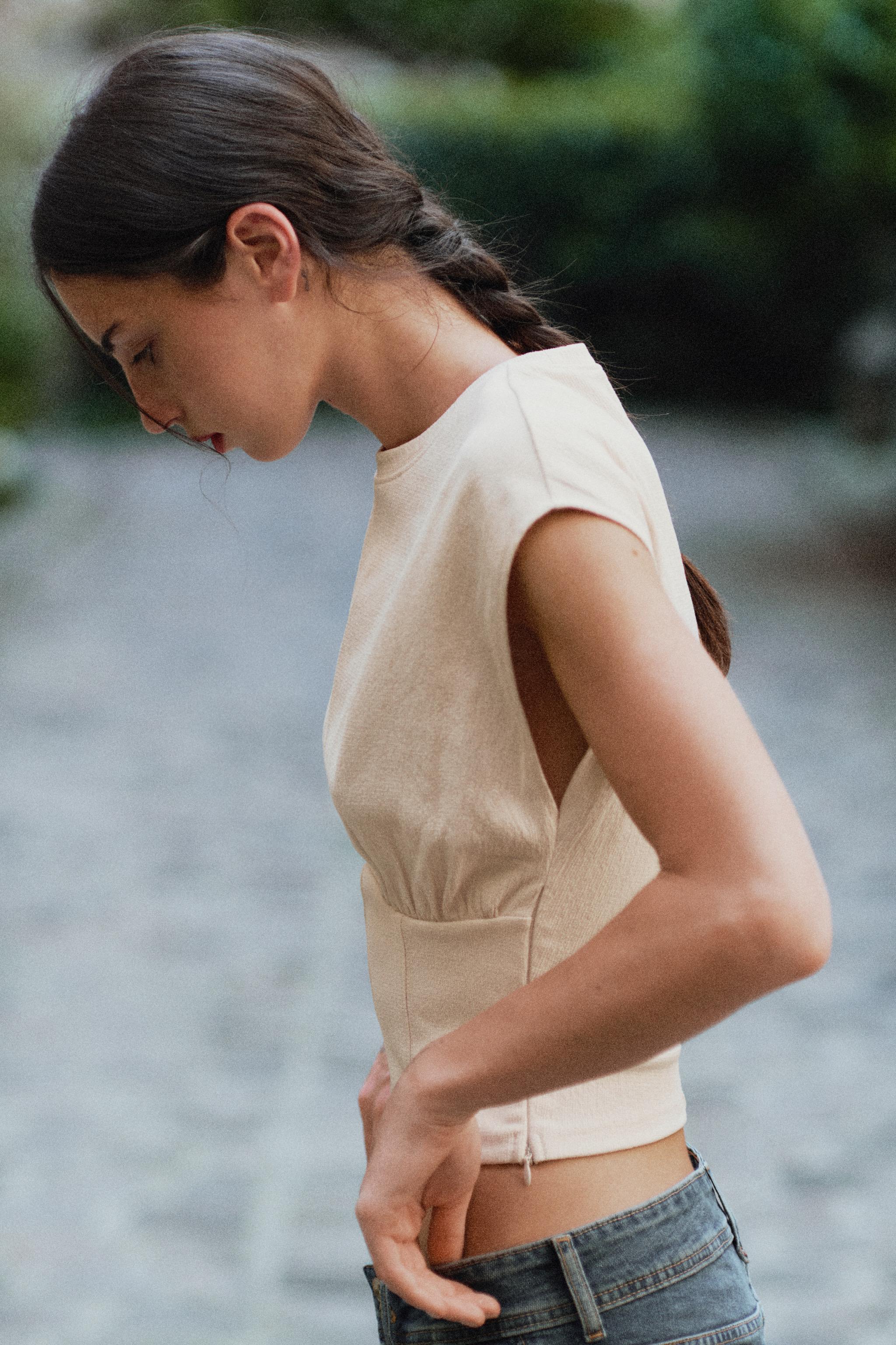 TEXTURED CORSET TOP